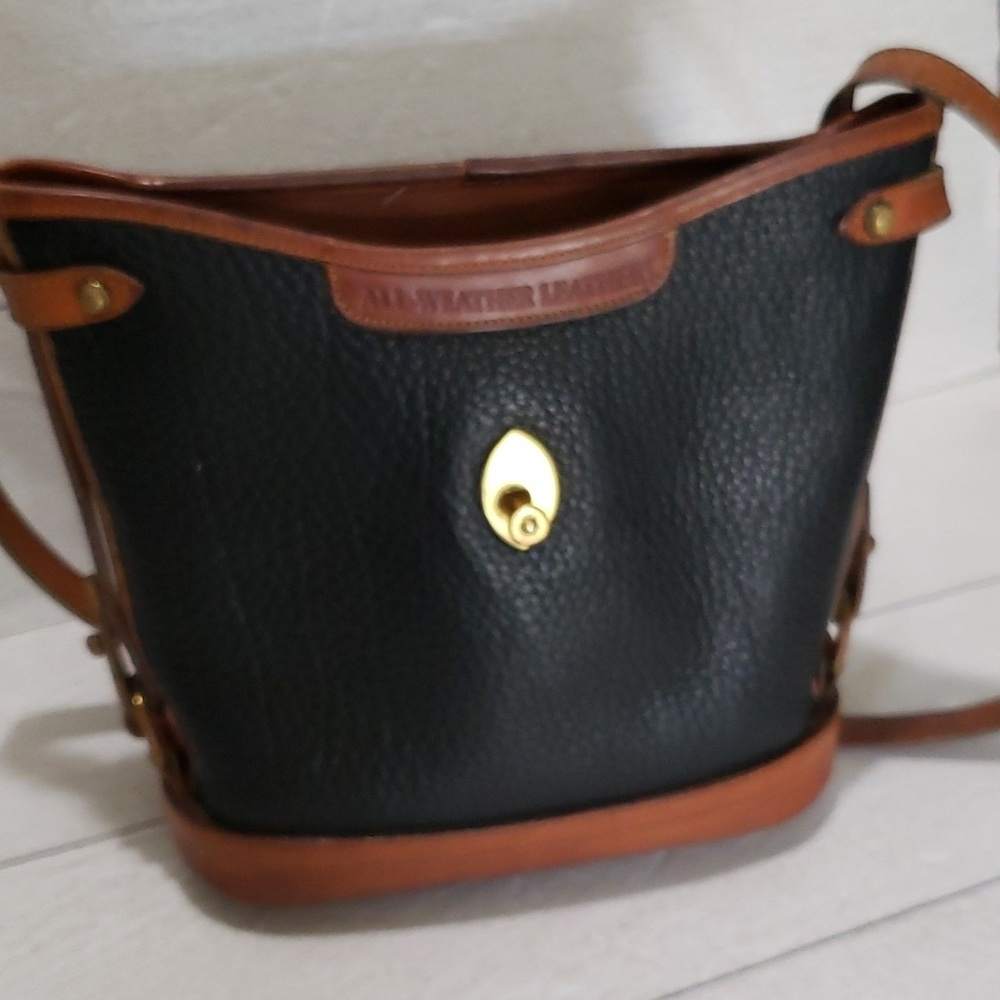 Vintage Dooney and Bourke black/brown pebble leather crossbody bag - Picture 9 of 9